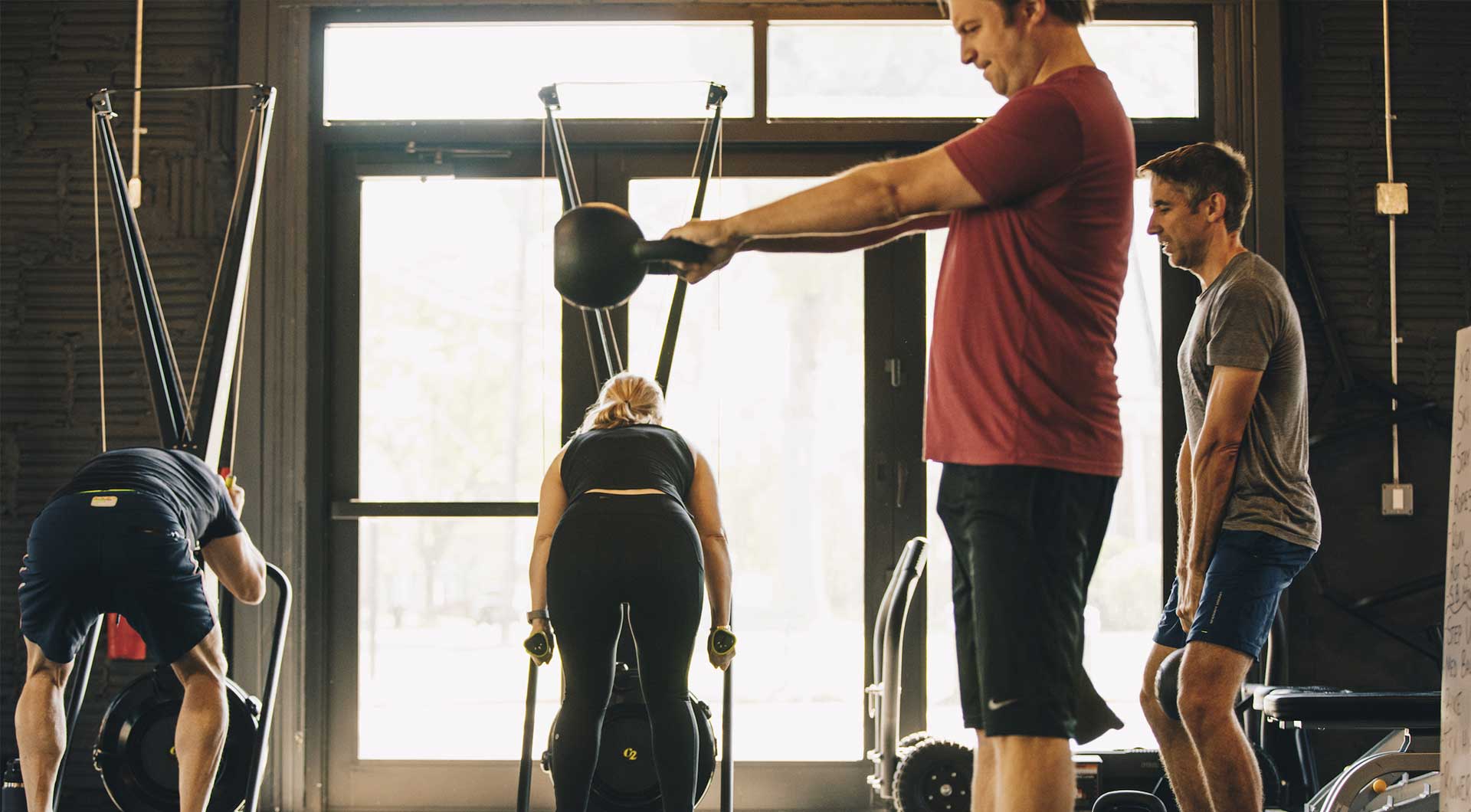Mixed group crossfit class